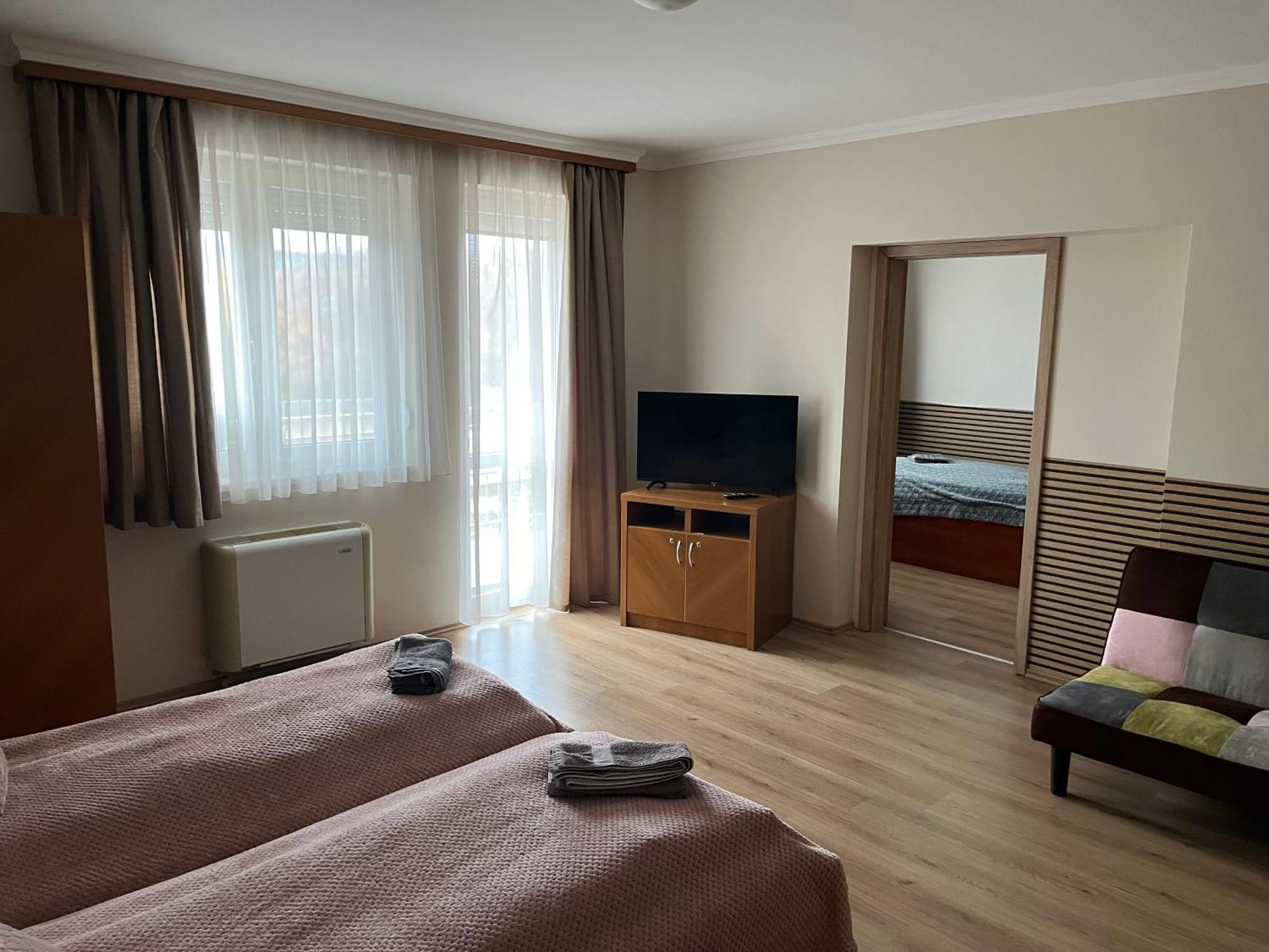 Brookforest Apartman Hajdúszoboszló Exterior foto